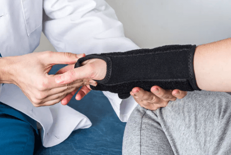 Wrist Splint: How It Helps Immobilize and Heal Injuries Faster