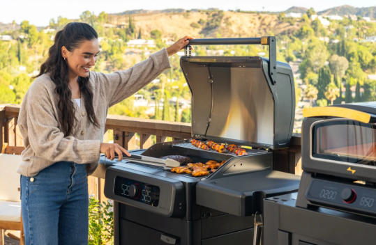 The Complete Guide to Choosing Grills and Griddles for Backyard Barbecues